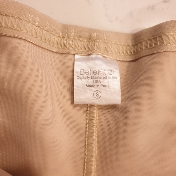 Bellefit postpartum corset - Picture 5 of 9